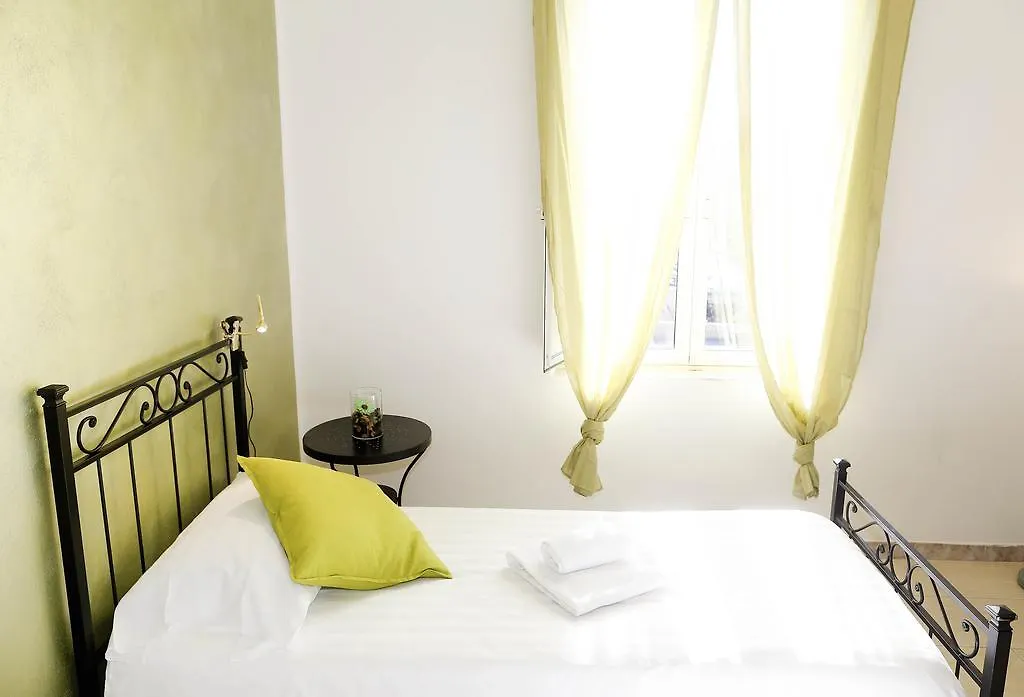 Santamaura Apartment Rom